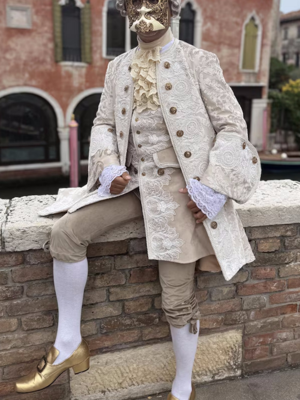 Badminton Victory - 1700s White French Court Wedding Costume